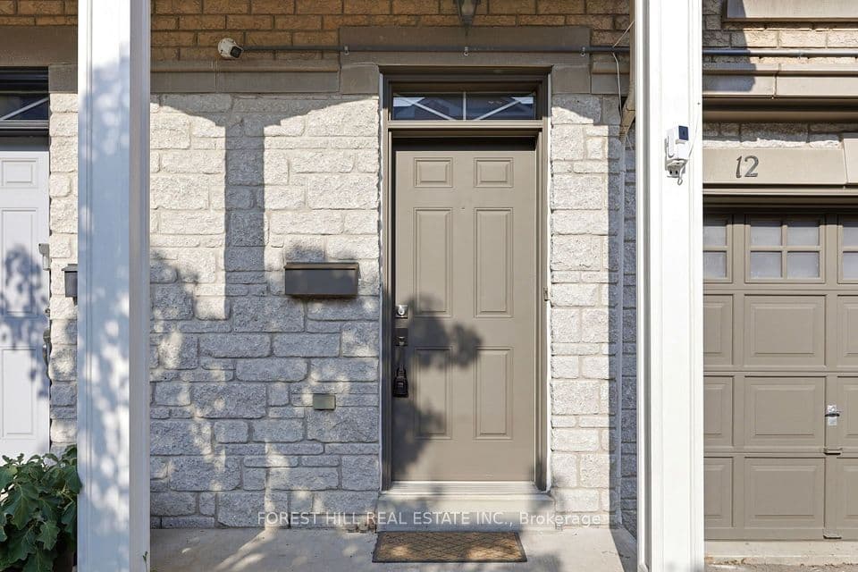 12 Lambrinos Lane, Toronto, ON M3N 0A1 – photo 3