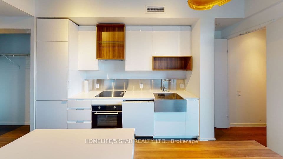 383 SORAUREN Avenue 310, Toronto, ON M6R 0A4 – photo 3