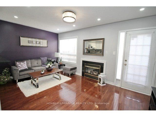 3157 Bentley Drive, Mississauga, ON L5M 6V8 – photo 3