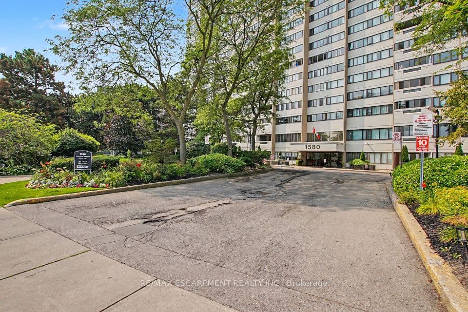 1580 Mississauga Valley Boulevard 1102, Mississauga, ON L5A 3T8 – photo 2
