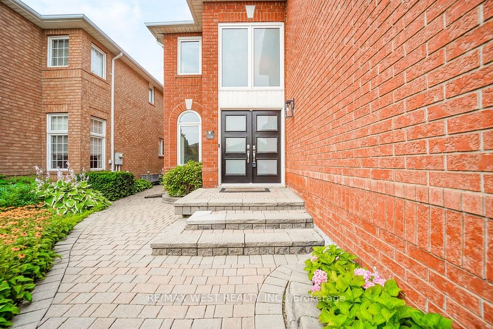 7206 Terragar Boulevard, Mississauga, ON L5N 7M5 – photo 3