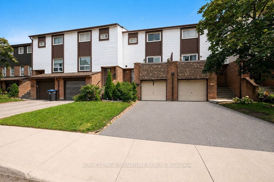 1221 Dundix Road 132, Mississauga, ON L4Y 3Y9 – photo 2