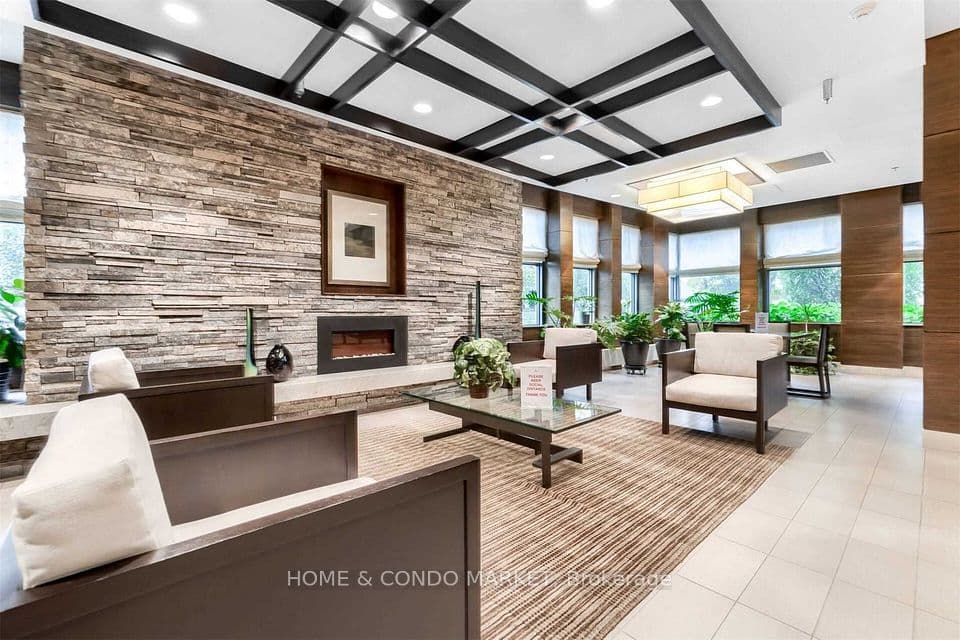 1 Hurontario Street 315, Mississauga, ON L5G 0A3 – photo 3