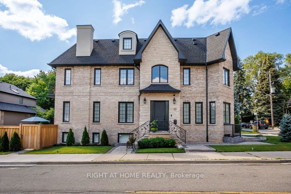 33 Thorndale Avenue, Toronto, ON M8X 1W8 – main photo