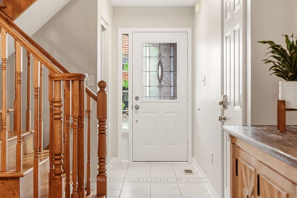 2463 Carberry Way, Oakville, ON L6M 4S5 – photo 2