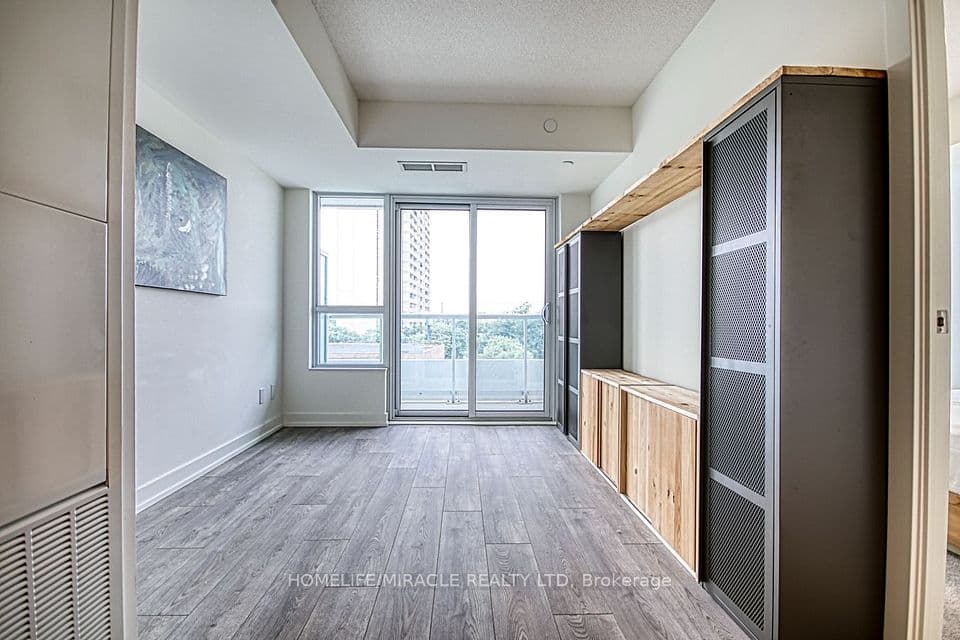 10 Wilby Crescent 402, Toronto, ON M9N 1E6 – photo 2