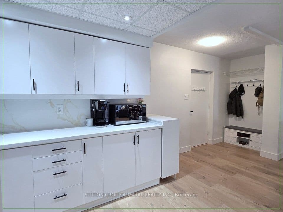 366 The East Mall 114, Toronto, ON M9B 6C6 – photo 3