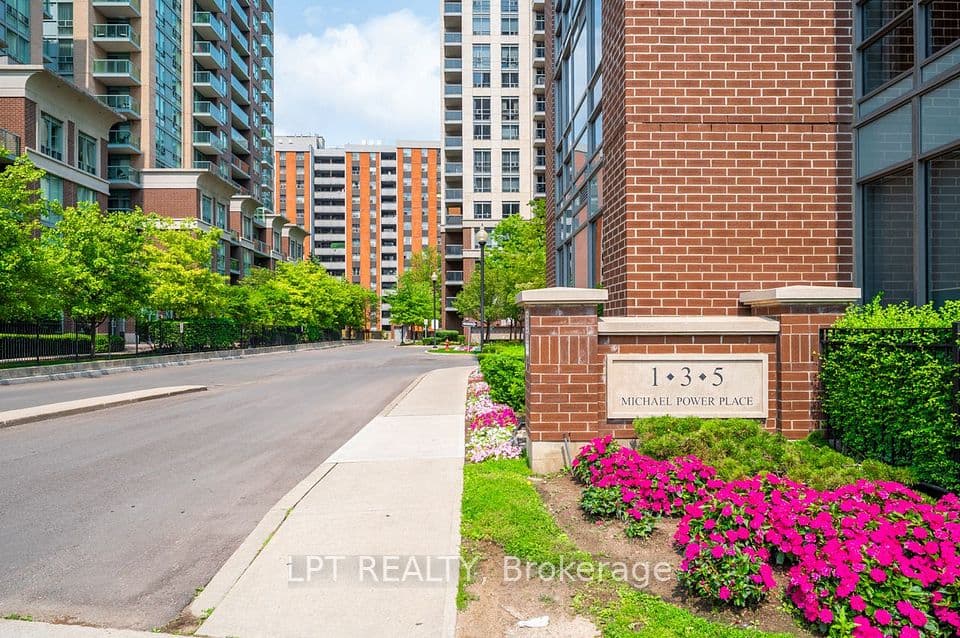 1 Michael Power Place 1513, Toronto, ON M9A 0A1 – photo 2