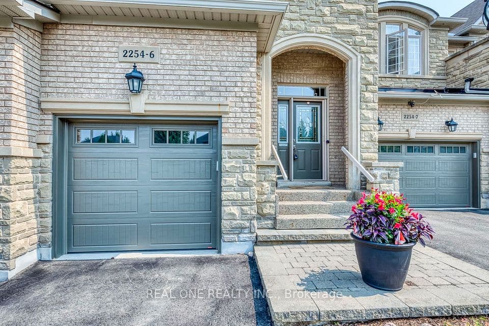 2254 Rockingham Drive 6, Oakville, ON L6H 7H8 – photo 3
