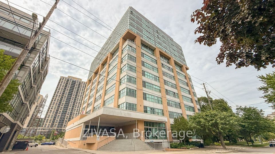 2 Fieldway Road 218, Toronto, ON M8Z 0B9 – main photo