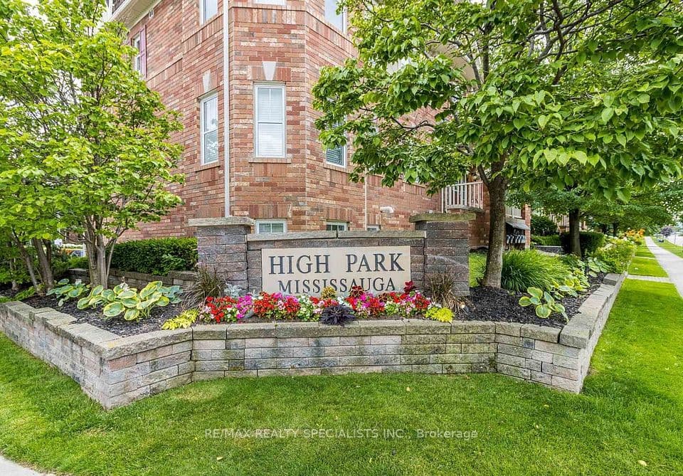 614 Shoreline Drive 5, Mississauga, ON L5B 0A8 – main photo
