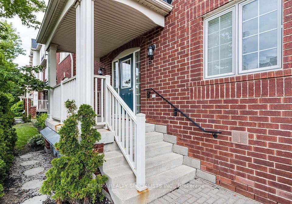 614 Shoreline Drive 5, Mississauga, ON L5B 0A8 – photo 3