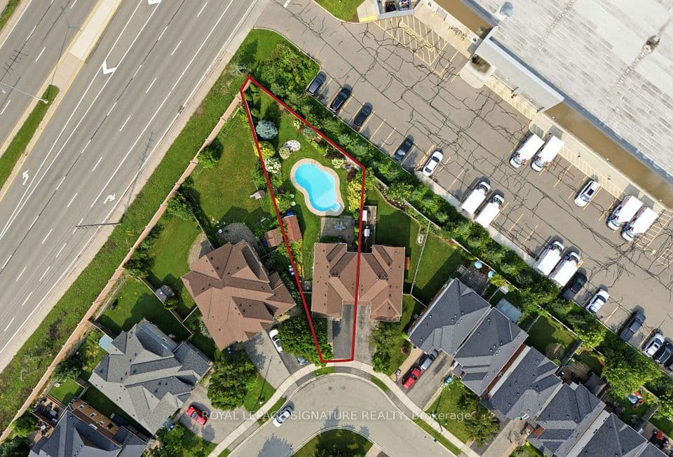 2449 BANKSIDE DR Drive, Mississauga, ON L5M 6E6 – photo 3