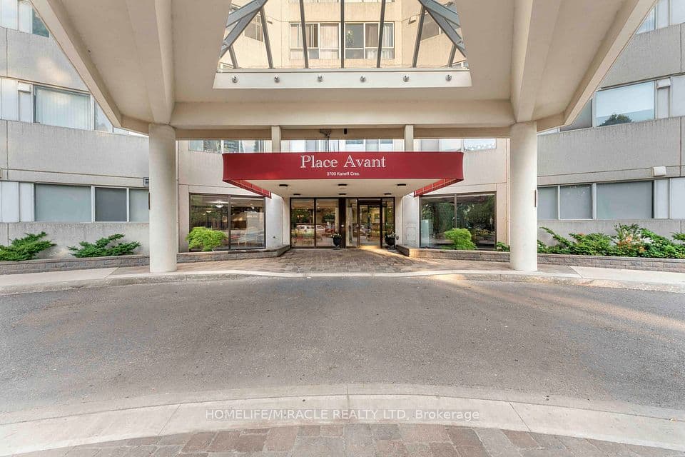 3700 Kaneff Crescent N 202, Mississauga, ON L5A 4B8 – photo 2