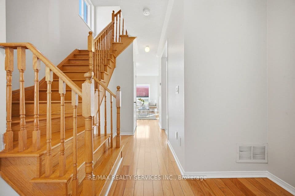 82 Rubysilver Drive, Brampton, ON L6P 1R1 – photo 3