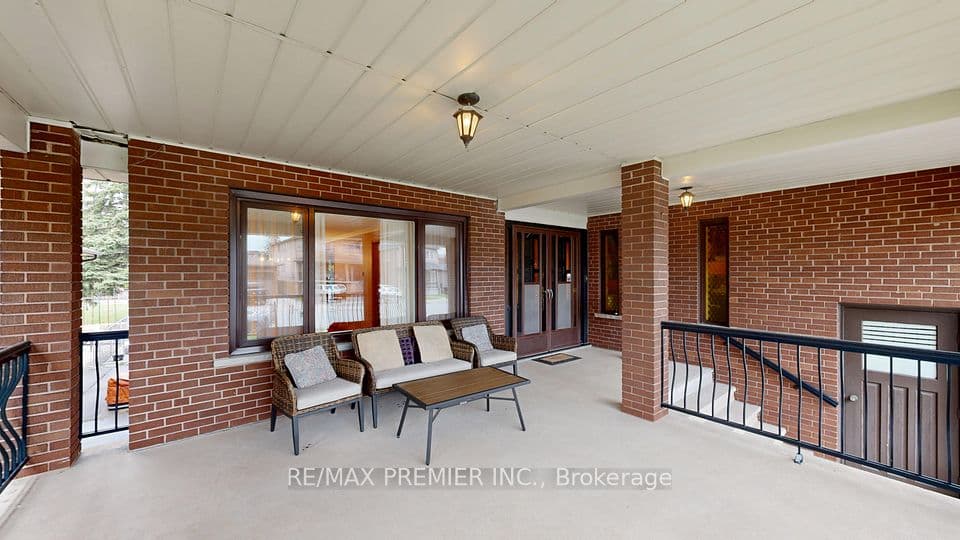 55 Chiswick Avenue, Toronto, ON M6E 1A1 – photo 3