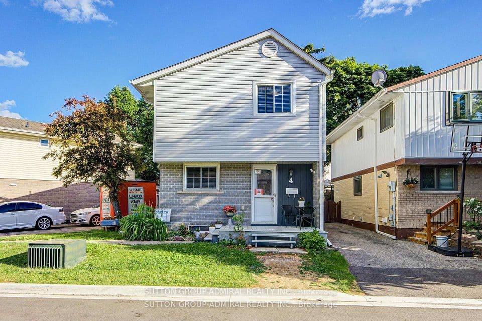 4 Hilda Court, Brampton, ON L6S 2C1 – photo 3