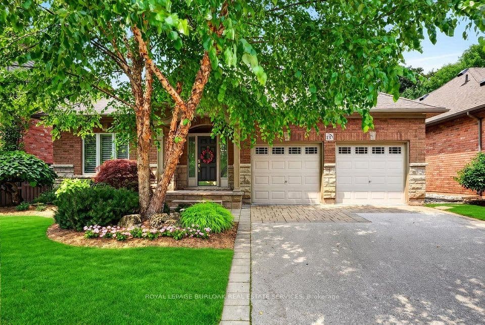 976 Shadeland Avenue 13, Burlington, ON L7T 2M5 – main photo