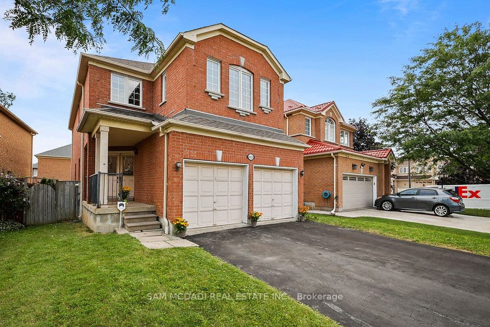 6426 Valiant Heights, Mississauga, ON L5W 1E2 – photo 3
