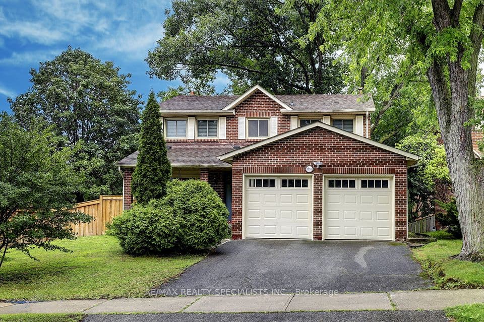 1712 Fifeshire Court, Mississauga, ON L5L 3L6 – main photo