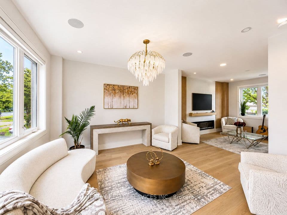 519 Third Line, Oakville, ON L6L 4A8 – photo 2