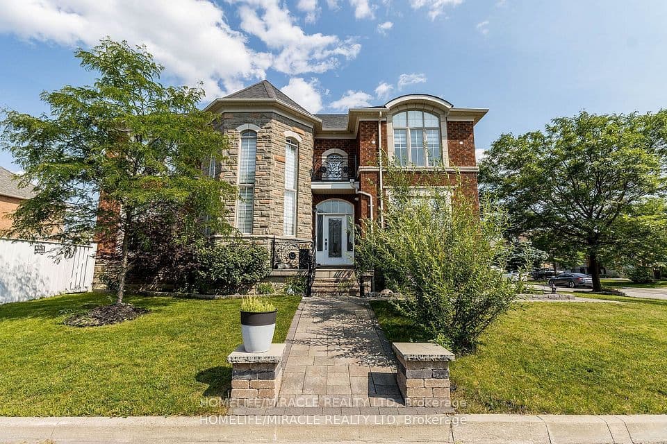 19 Valleyside Trail, Brampton, ON L6P 2G4 – photo 2