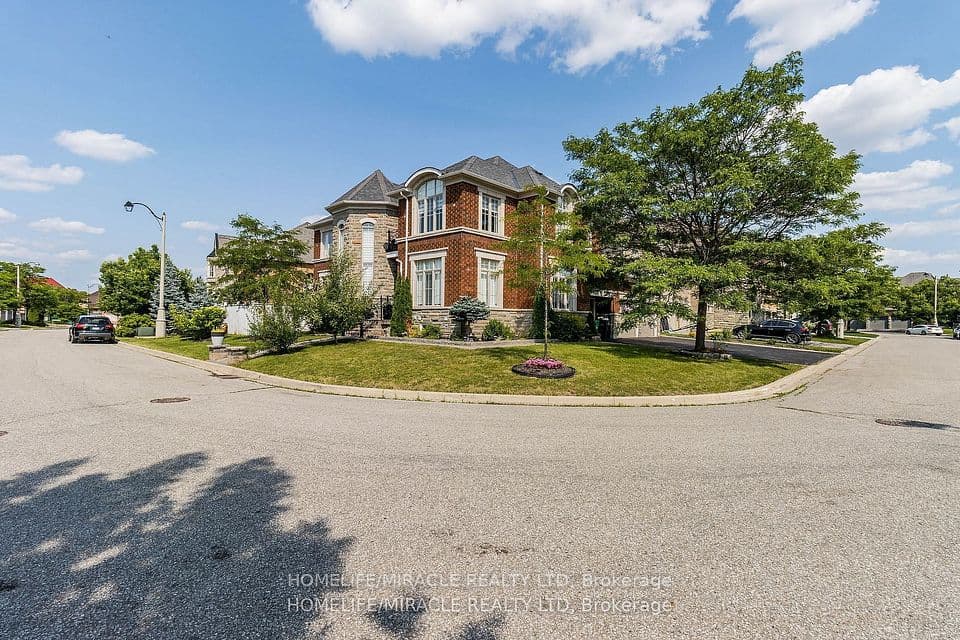 19 Valleyside Trail, Brampton, ON L6P 2G4 – photo 3