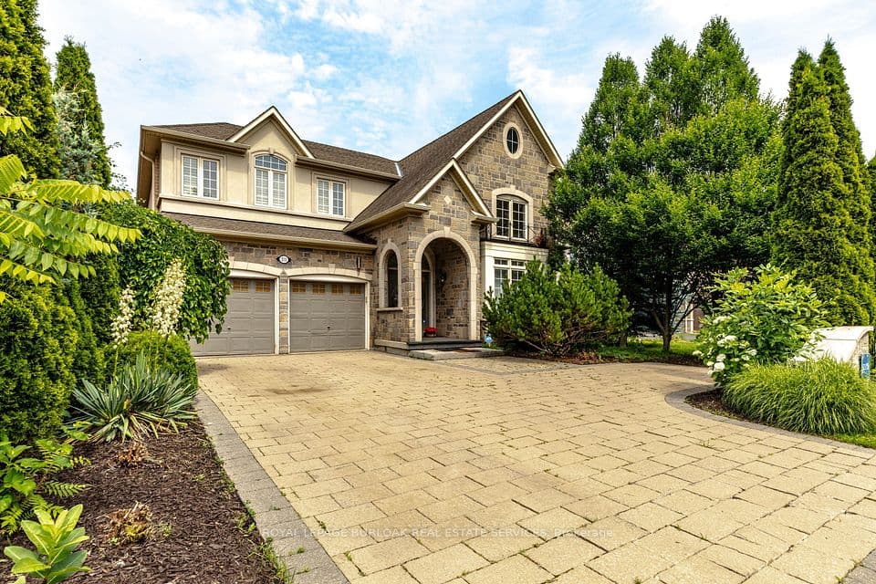 215 Burloak Drive, Oakville, ON L6L 6T6 – photo 3