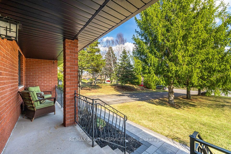 38 Marilyn Street, Caledon, ON L7C 1H5 – photo 3