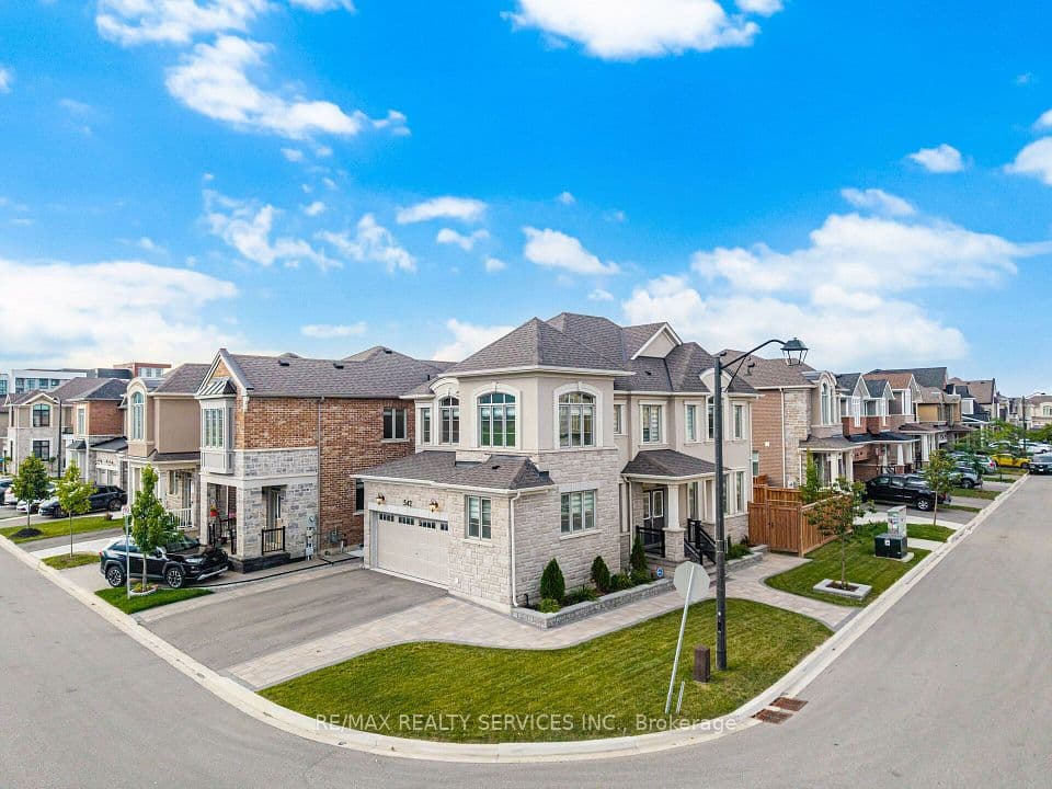 542 Boyd Lane, Milton, ON L9E 1W6 – photo 3