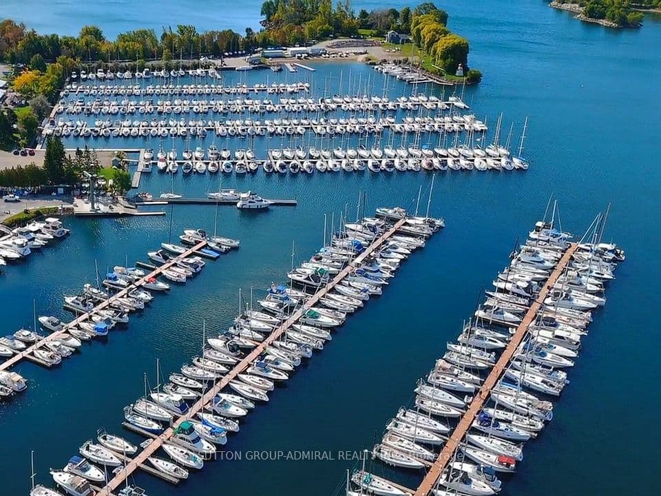 2212 Lake Shore Boulevard W 1803, Toronto, ON M8V 0C2 – main photo