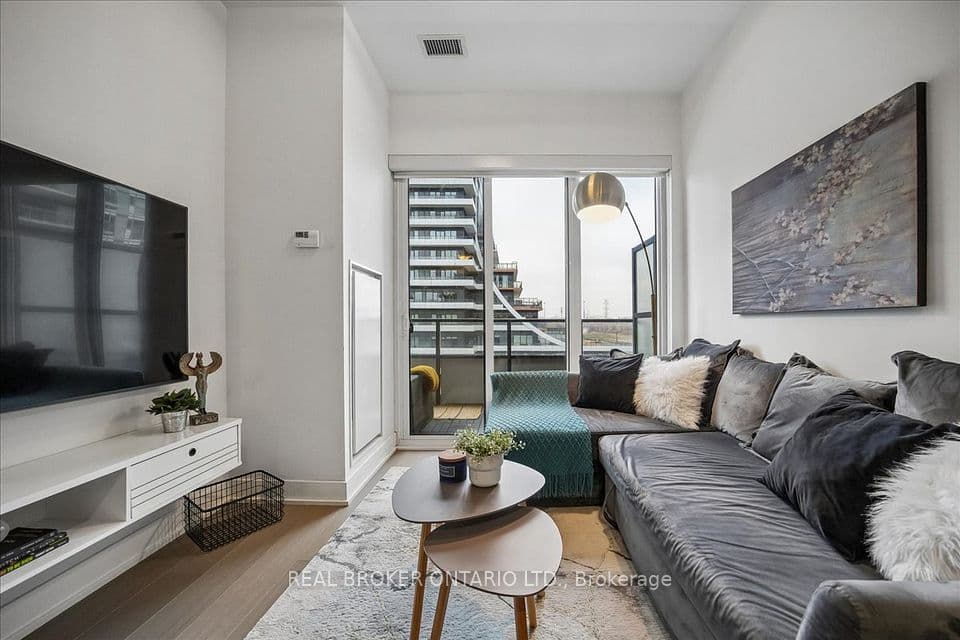20 Shore Breeze Drive 603, Toronto, ON M8V 0C7 – photo 2