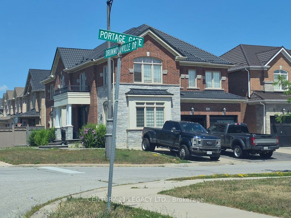11 DRUMMONDVILLE Drive, Brampton, ON L6P 3M6 – main photo