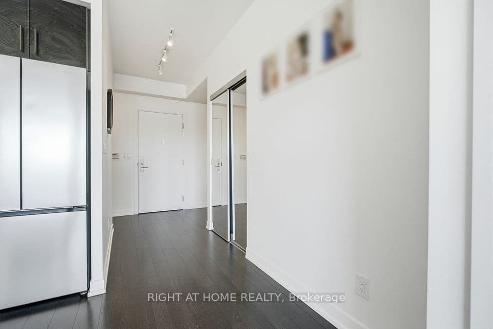5101 Dundas Street W 411, Toronto, ON M9A 5G8 – photo 3