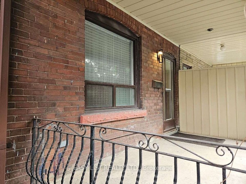 449 Pacific Avenue, Toronto, ON M6P 2R3 – photo 3