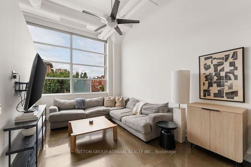 1001 Roselawn Avenue 124, Toronto, ON M6B 4M4 – photo 3