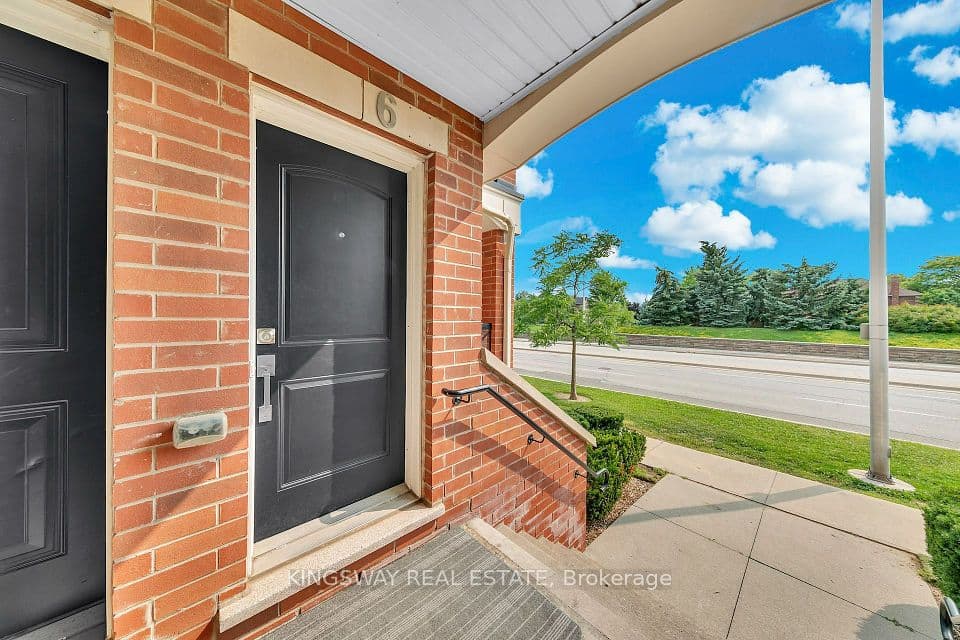 2557 Sixth Line W 6, Oakville, ON L6H 0H7 – photo 2