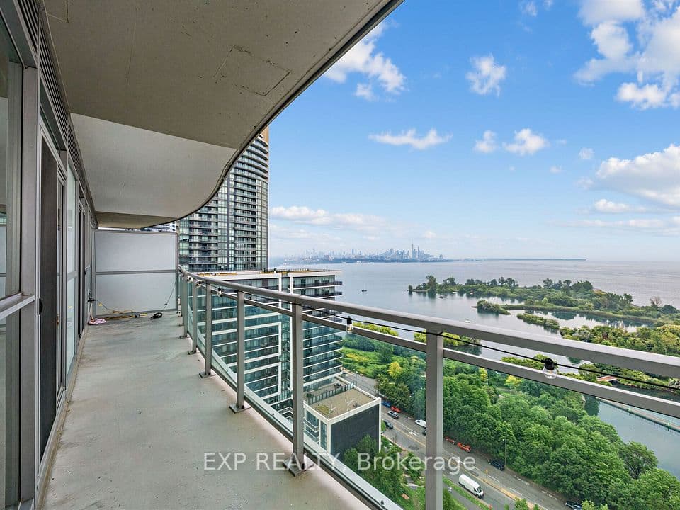 33 Shore Breeze Drive 1910, Toronto, ON M8V 0G1 – main photo