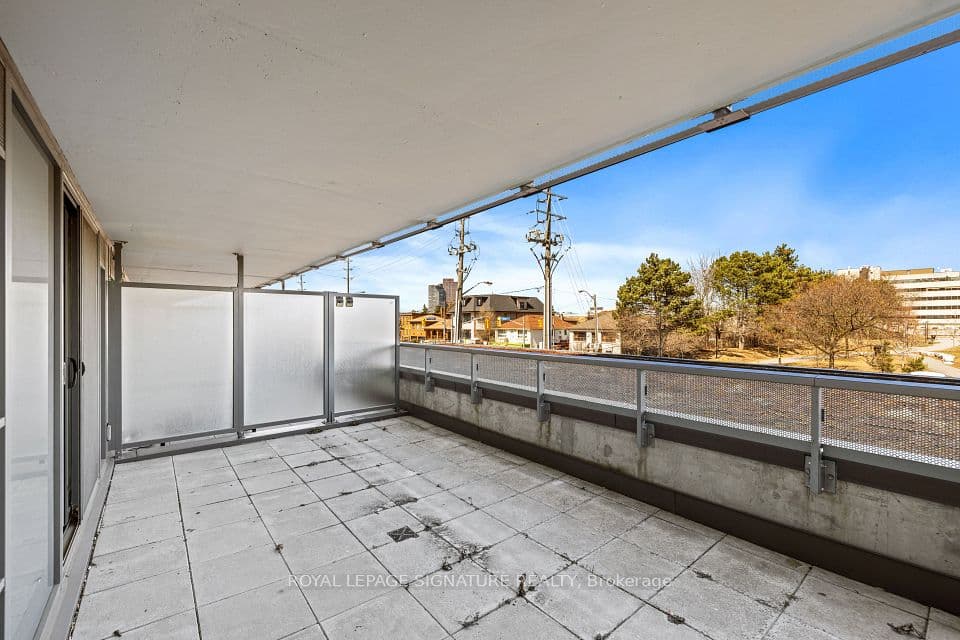 160 Flemington Road 312, Toronto, ON M6A 0A9 – main photo