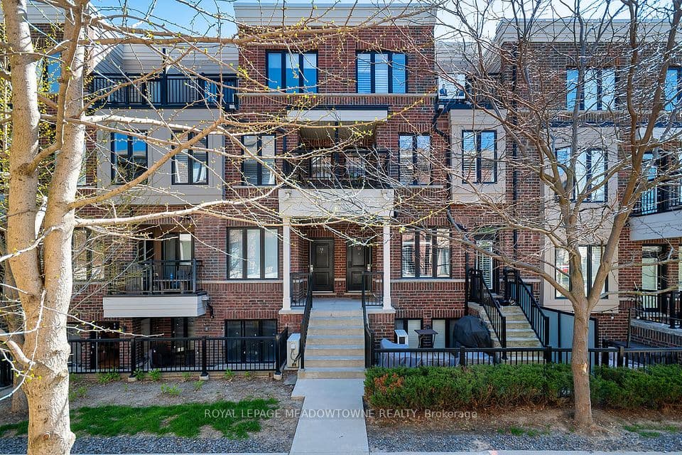 10 Carnation Avenue 19, Toronto, ON M8V 0B8 – photo 2