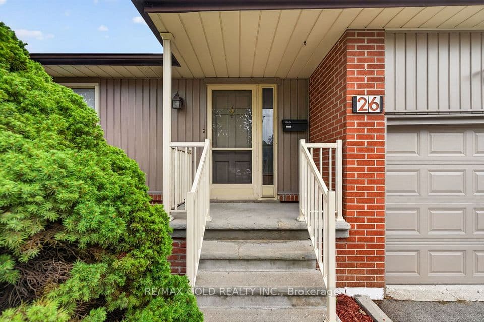 26 Deerfield Crescent, Brampton, ON L6T 1K7 – photo 3