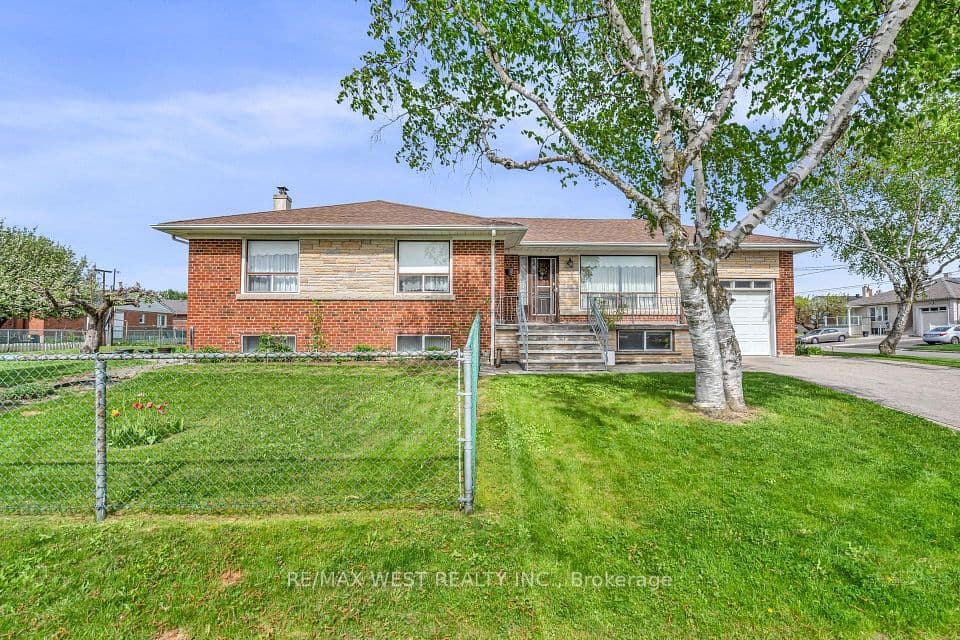 90 Tavistock Road, Toronto, ON M3M 2N9 – photo 3