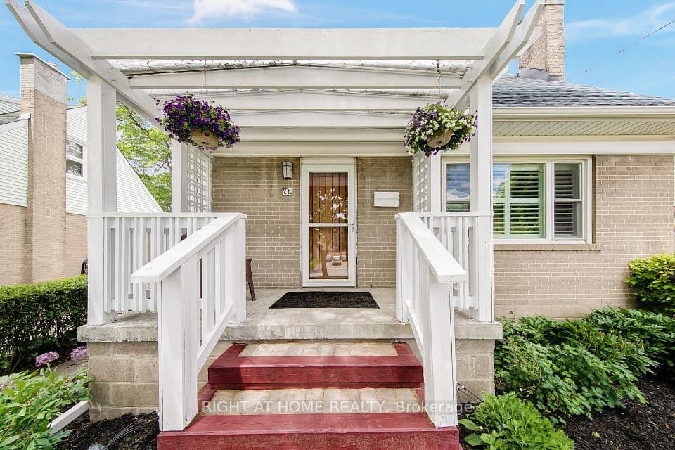 74 MCCAUL Street, Brampton, ON L6V 1J3 – photo 2