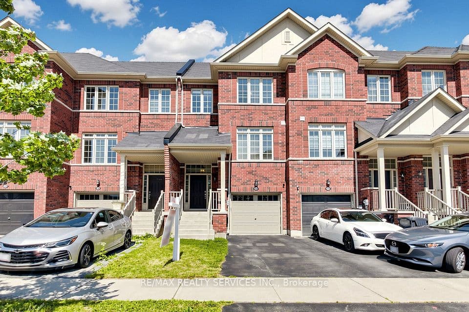 32 Agava Street, Brampton, ON L7A 4S5 – main photo