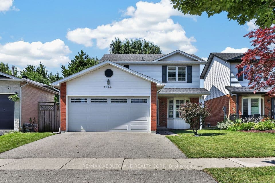 2102 Salma Crescent, Burlington, ON L7M 3T1 – photo 2