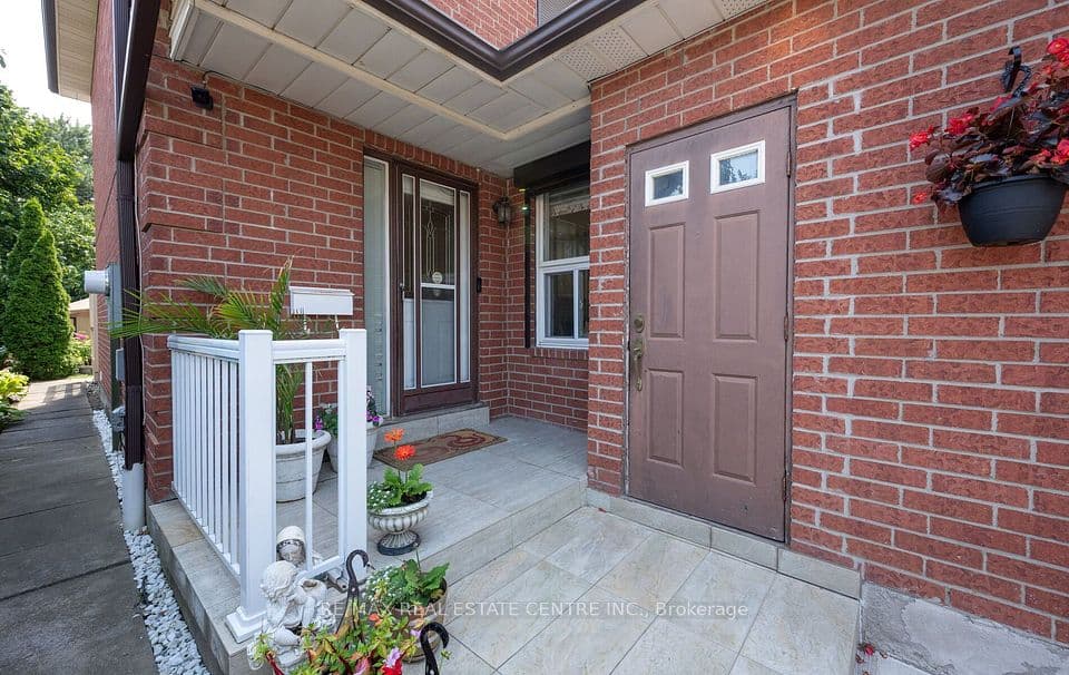 4 Ecclestone Drive, Brampton, ON L6X 3L6 – photo 3