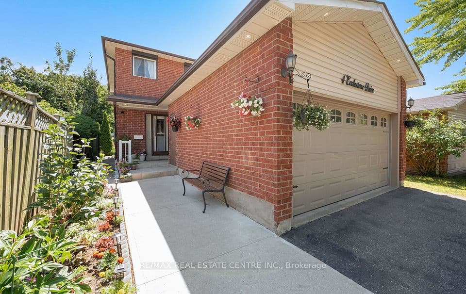 4 Ecclestone Drive, Brampton, ON L6X 3L6 – photo 2