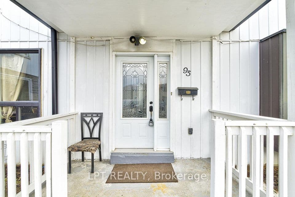 95 Huntingwood Crescent, Brampton, ON L6S 1S5 – photo 3