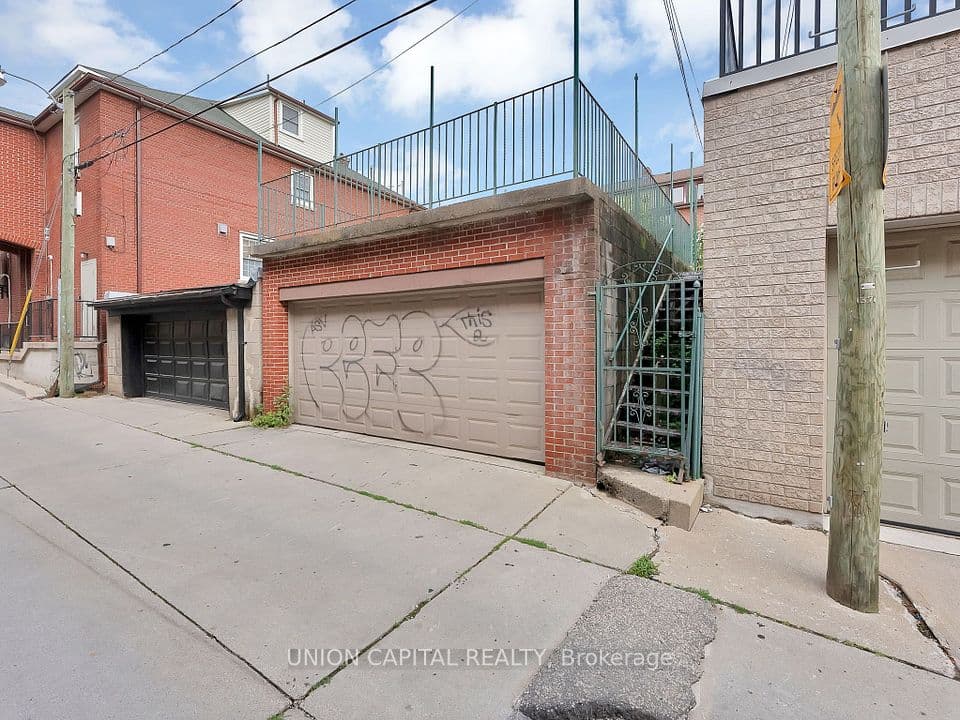 1373 Davenport Road, Toronto, ON M6H 2H5 – photo 3