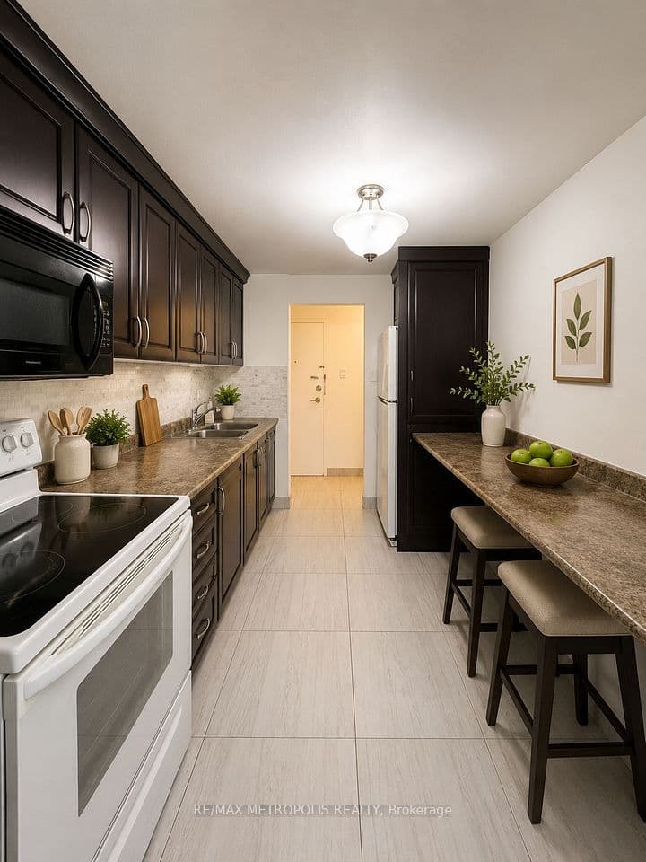 1445 Wilson Avenue 202, Toronto, ON M3M 1J5 – photo 3